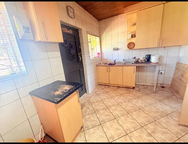 3 BEDROOM HOUSE FOR SALE IN VANDERBIJLPARK CW 1